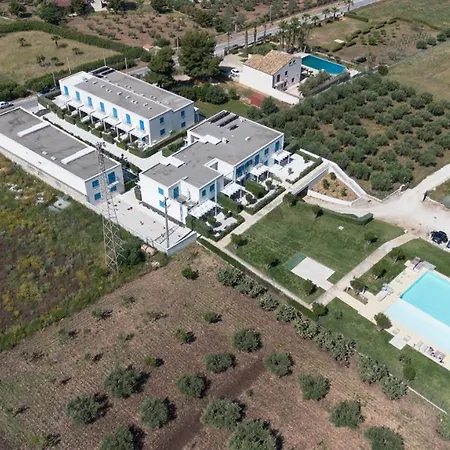 Casa Mirea Di Teti Con Piscina A Holiday home Macari